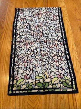 New The Metropolitan Museum of Art Oblong Silk Scarf